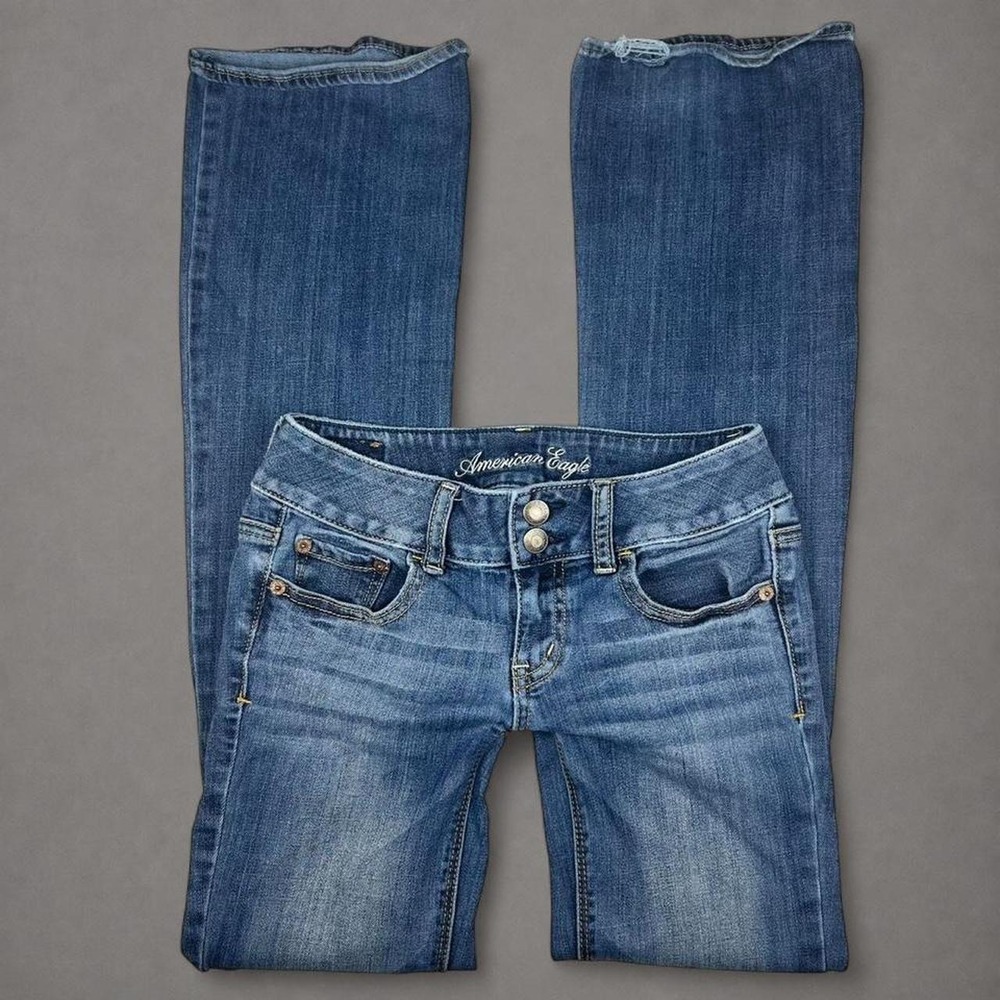 y2k low rise artist bootcut American Eagle mid wash jeans size 00